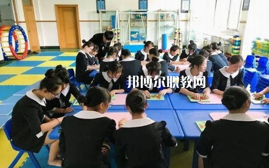 榆中縣職業(yè)教育中心2022年報(bào)名條件、招生要求、招生對象