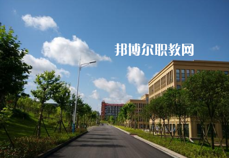 秦皇島市崇德中等職業(yè)學校2022年招生辦聯系電話