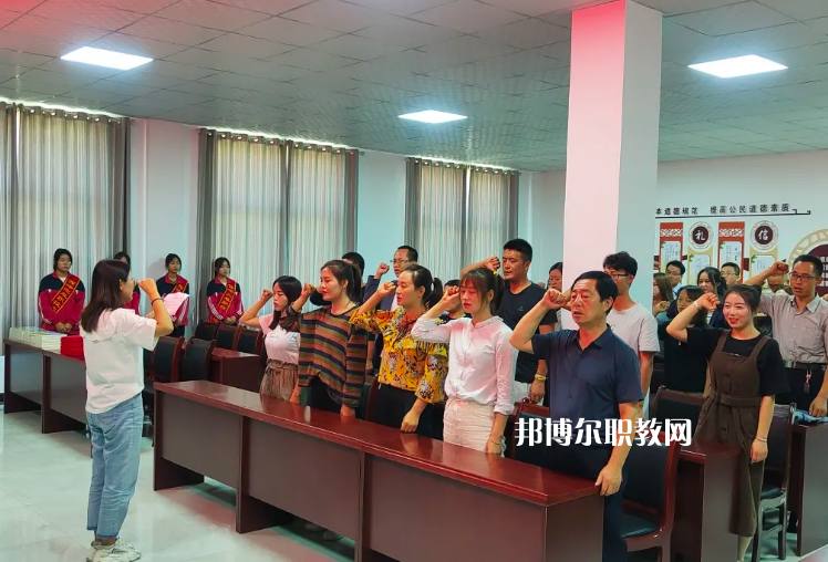 西峰北辰職業(yè)技術(shù)學校網(wǎng)站網(wǎng)址   