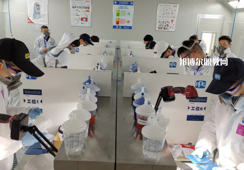 貴州交通運輸學(xué)校2022年報名條件、招生要求、招生對象