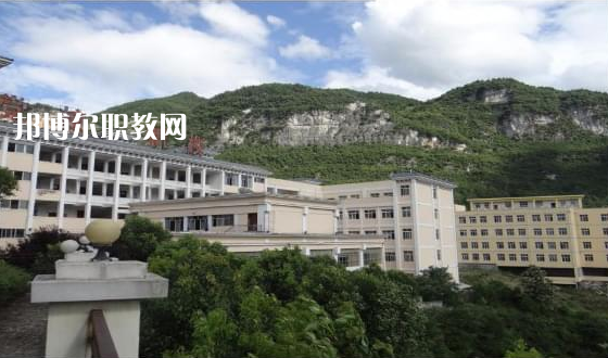 德慶縣中等職業(yè)學校2022年報名條件、招生要求、招生對象
