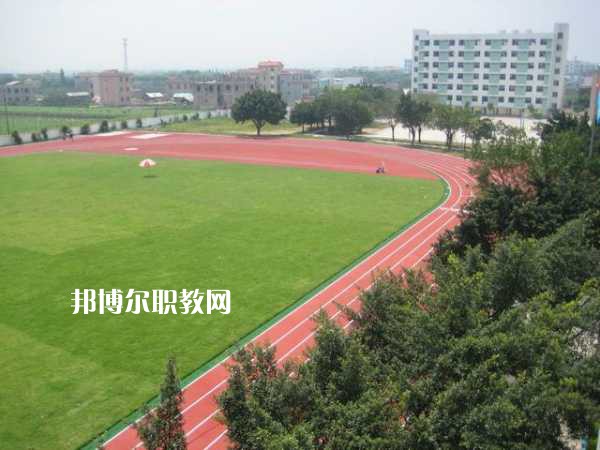 重慶萬(wàn)州技師學(xué)院2022年報(bào)名條件、招生要求、招生對(duì)象 