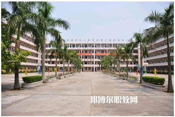 重慶益民技工學(xué)校2022年報(bào)名條件、招生要求、招生對(duì)象
