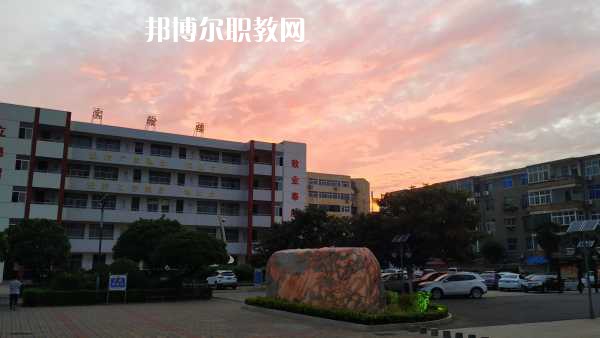 重慶巫山師范學校2022年報名條件、招生要求、招生對象 