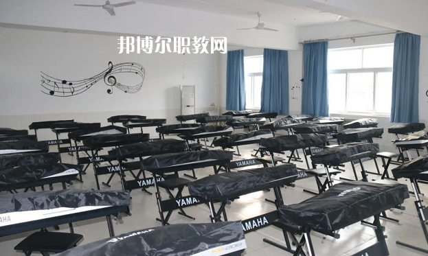 渭南華州區(qū)職業(yè)教育中心2022年報(bào)名條件、招生要求、招生對(duì)象