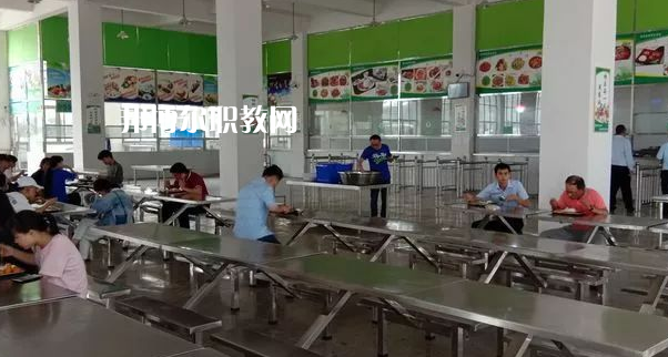 貴州貴陽經(jīng)貿(mào)職業(yè)學(xué)校2022年報(bào)名條件、招生要求、招生對(duì)象