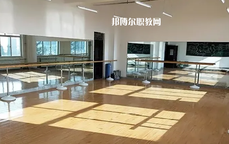 甘肅東方航空高鐵學校2022年報名條件、招生要求、招生對象 