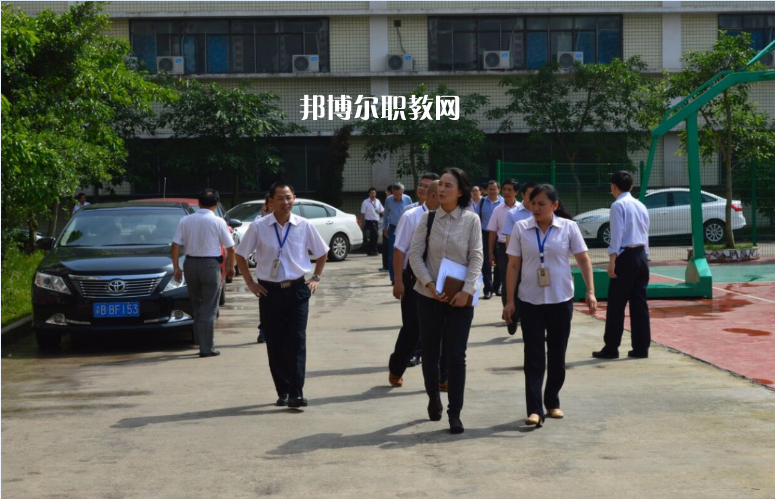 重慶渝北區(qū)竟成中學(xué)校2022年報名條件、招生要求、招生對象