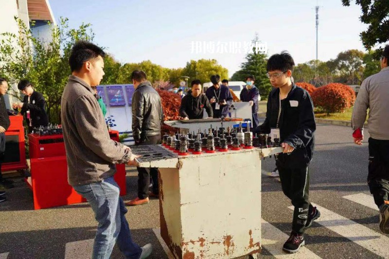 江蘇昆山第一中等專(zhuān)業(yè)學(xué)校2022年招生辦聯(lián)系電話