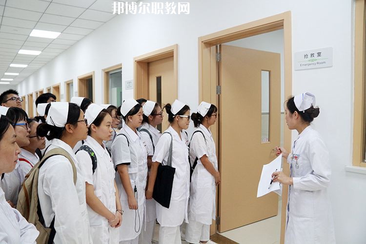 石家莊百富勤中等專業(yè)學校2022年報名條件、招生要求、招生對象