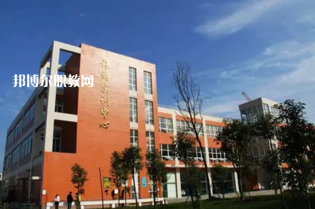 四川德陽黃許職業(yè)中專學(xué)校2022年報名條件、招生對象、招生要求