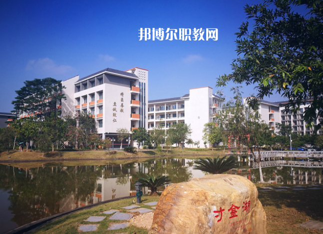 惠州衛(wèi)生學(xué)校2022年報名條件、招生要求、招生對象