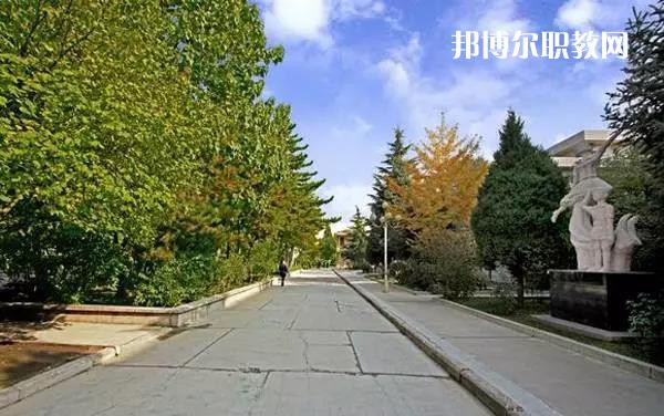 平?jīng)鰩煼秾W校2022年報名條件、招生要求、招生對象