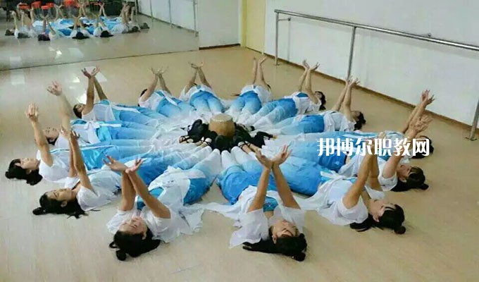 保定市職業(yè)技術(shù)教育中心2022年報名條件、招生要求、招生對象