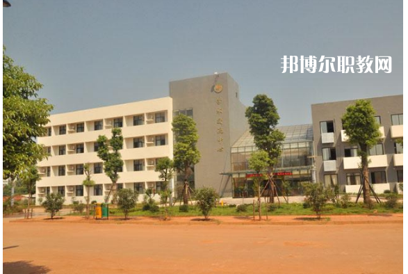 會東縣職業(yè)技術(shù)學(xué)校2022年報名條件、招生要求、招生對象