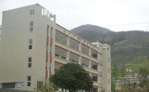 四川西昌交通學(xué)校2022年報名條件、招生要求、招生對象;
