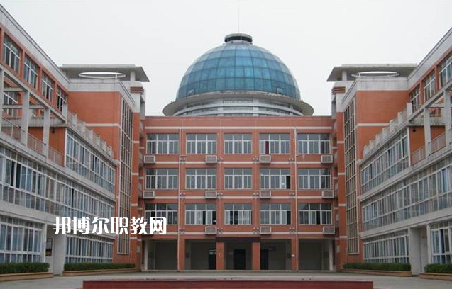 重慶大足職業(yè)教育中心2022年報名條件、招生要求、招生對象