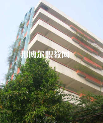 肇慶衛(wèi)生學(xué)校2022年報名條件、招生要求、招生對象