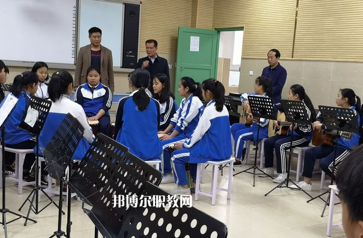 冊(cè)亨中等職業(yè)學(xué)校2022年報(bào)名條件、招生要求、招生對(duì)象