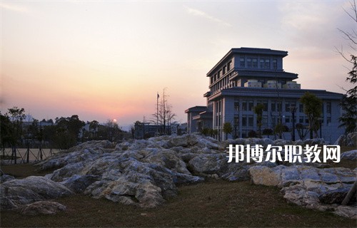 鎮(zhèn)江技師學(xué)院2022年報名條件、招生要求、招生對象