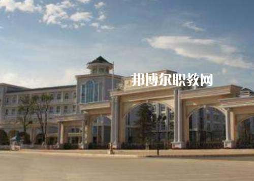 重慶商務(wù)高級(jí)技工學(xué)校2022年報(bào)名條件、招生要求、招生對(duì)象