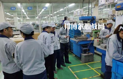 承德科技管理工程學(xué)校2022年報(bào)名條件、招生要求、招生對(duì)象