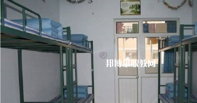 重慶萬(wàn)州商貿(mào)中等專業(yè)學(xué)校2022年宿舍條件