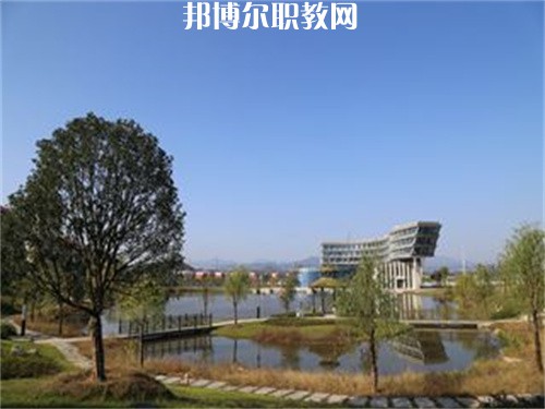 峨山縣職業(yè)高級(jí)中學(xué)2022年報(bào)名條件、招生要求、招生對象