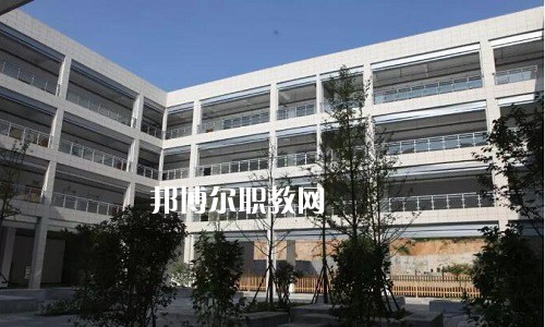 黃山旅游管理學(xué)校2022年報名條件、招生要求、招生對象