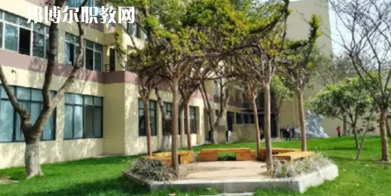 曲靖陸良縣職業(yè)技術學校2022年招生辦聯(lián)系電話