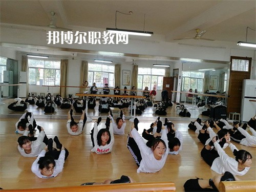 黃山炎培職業(yè)學(xué)校2022年報(bào)名條件、招生要求、招生對(duì)象
