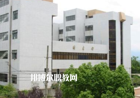 紅河州衛(wèi)生學(xué)校2022年報名條件、招生要求、招生對象