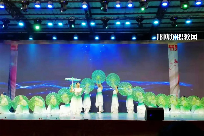肇慶商務(wù)技工學(xué)校2022年學(xué)費(fèi)、收費(fèi)多少