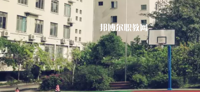 云南冶金高級(jí)技工學(xué)校2022年學(xué)費(fèi)、收費(fèi)多少