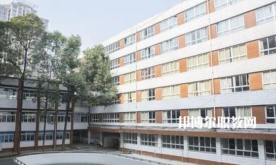昆明現(xiàn)代科技學(xué)校學(xué)校2022年報(bào)名條件、招生要求、招生對象