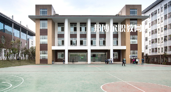 保山中醫(yī)藥高等?？茖W(xué)校2022年報名條件、招生要求、招生對象