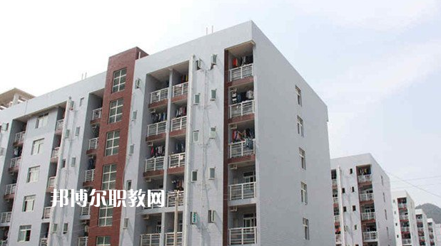重慶黔江區(qū)民族職業(yè)教育中心2022年報名條件、招生要求、招生對象