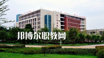 西南醫(yī)科大學(xué)護(hù)理學(xué)院附屬衛(wèi)生學(xué)校2022年報(bào)名條件、招生要求、招生對(duì)象