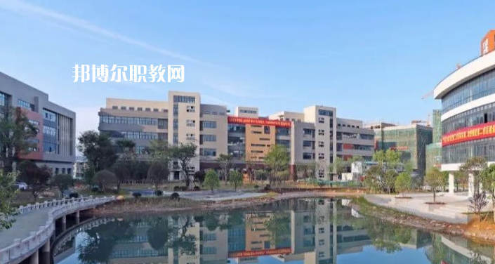 黔東南技師學(xué)院2022年報(bào)名條件、招生要求、招生對(duì)象