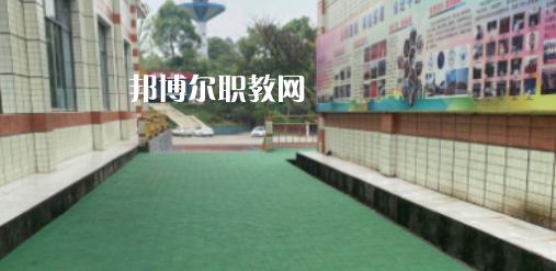 樂山商務(wù)技工學(xué)校2022年招生錄取分數(shù)線