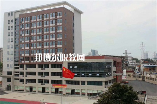 湖南省經(jīng)濟(jì)貿(mào)易職業(yè)中專學(xué)校2022年學(xué)費、收費多少