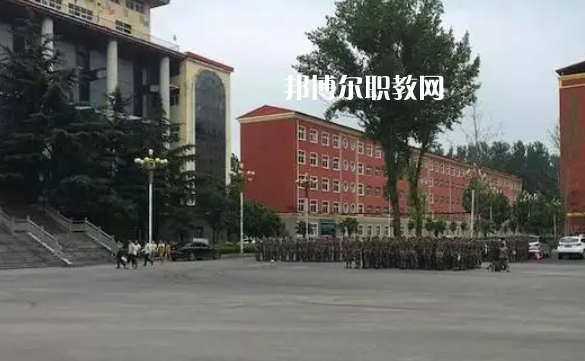 河南工業(yè)和信息化高級(jí)技工學(xué)校2022年報(bào)名條件、招生要求、招生對(duì)象