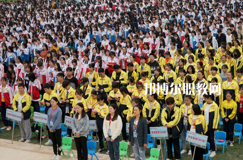 湖南醫(yī)藥職業(yè)中等專業(yè)學(xué)校2022年報名條件、招生要求、招生對象