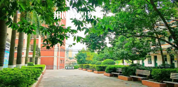 廣西工貿(mào)高級技工學(xué)校2022年報名條件、招生要求、招生對象