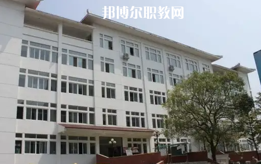 恩施衛(wèi)生學校2022年報名條件、招生要求、招生對象