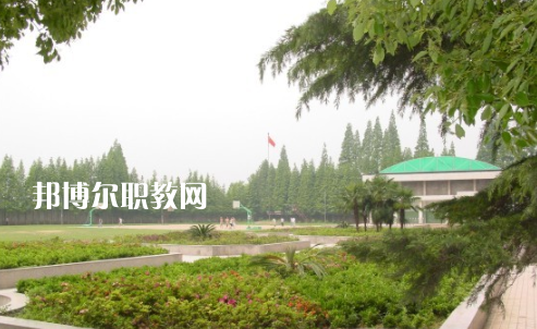 孝感高級技工學(xué)校2022年報名條件、招生要求、招生對象