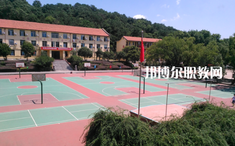 武漢東湖光電學(xué)校2022年報名條件、招生要求、招生對象