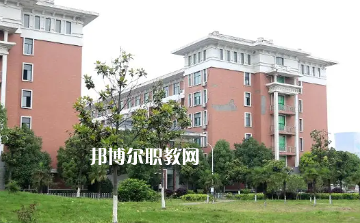 湖北機械工業(yè)學校2022年報名條件、招生要求、招生對象