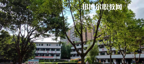 廣西玉林市現(xiàn)代職業(yè)技術(shù)學校2022年報名條件、招生要求、招生對象