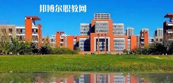 云南高職?？圃盒Ｅ琶?強